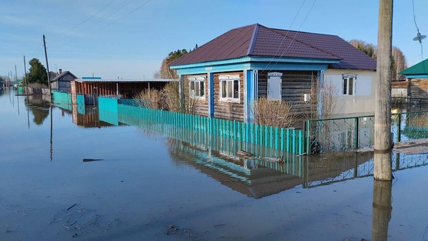 Хоценко призвал жителей села Ашеваны в Омской области эвакуироваться