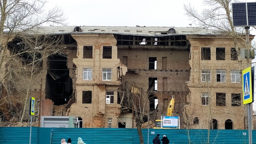 В омской гимназии № 88 сохранят только 10 % стен