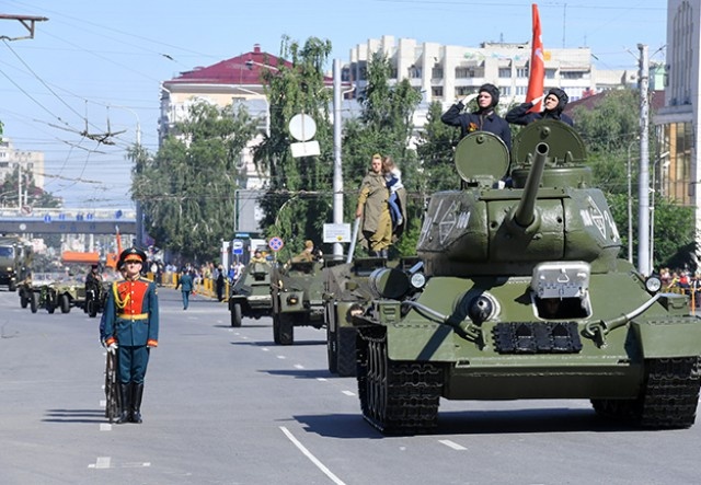 Названы дороги, которые перекроют в Омске на День Победы